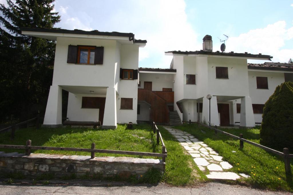 Champoluc Apartment Exterior foto